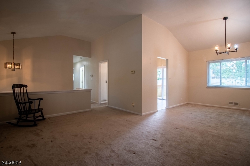 7 Cortland Dr