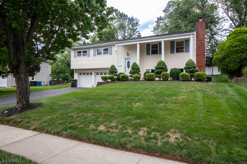 7 Cortland Dr
