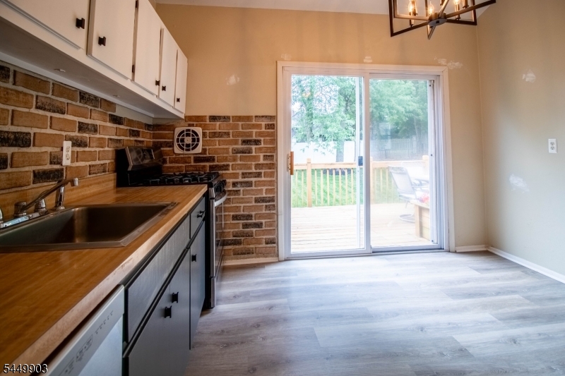 7 Cortland Dr