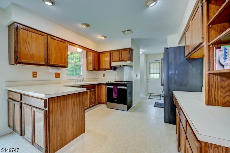 2 Pembroke Ct