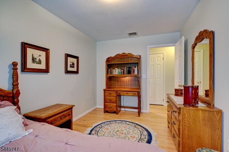 2 Pembroke Ct