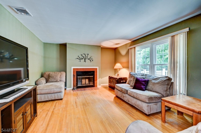 2 Pembroke Ct