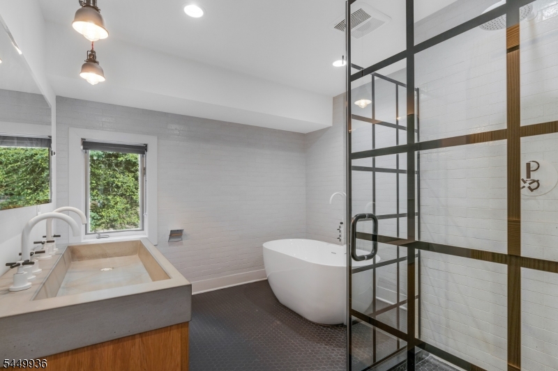 101 Rippling Brook Way