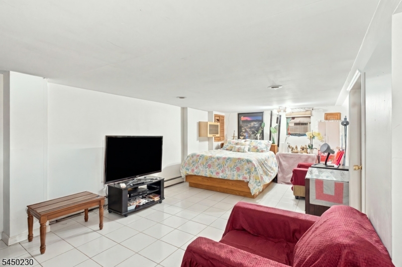 186 Culver Ave