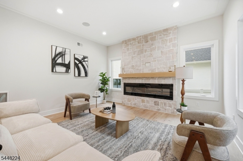 34 Crestview Hill Rd