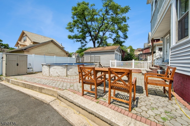 826 Degraw Ave