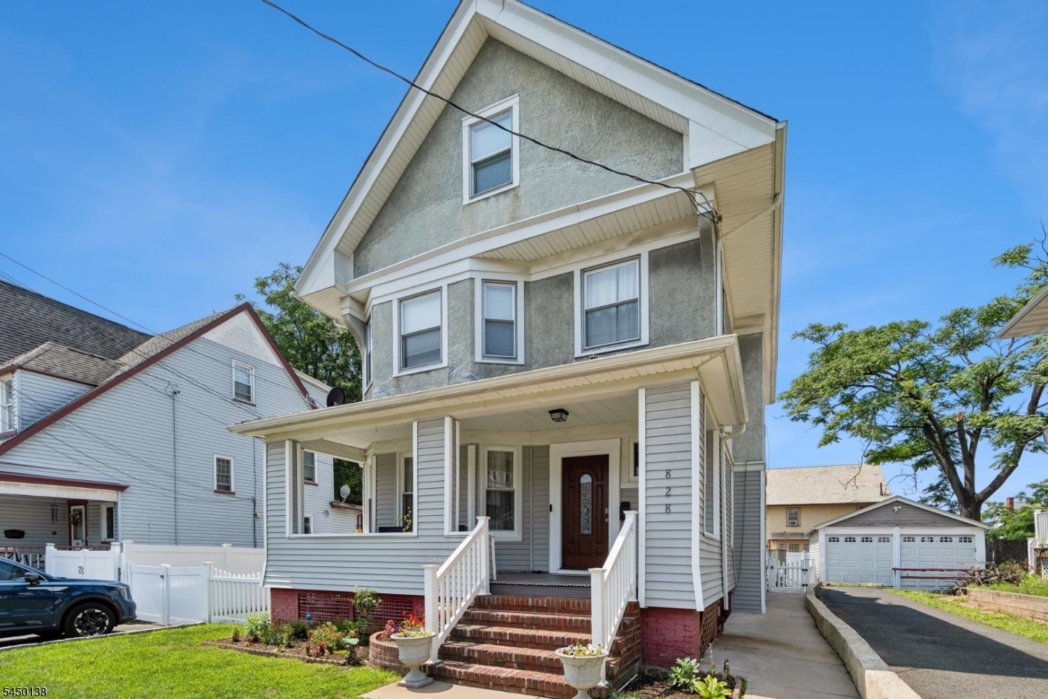 826 Degraw Ave
