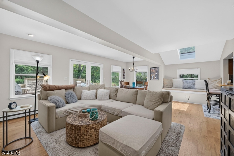 21 Crossbrook Rd
