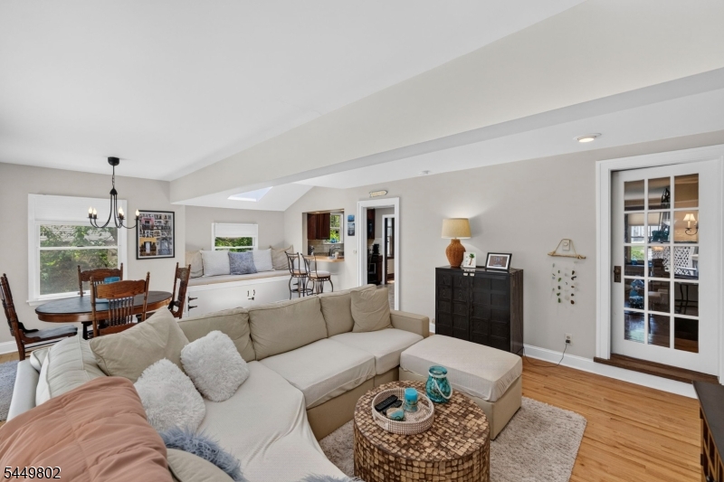 21 Crossbrook Rd