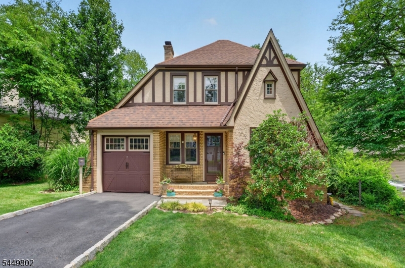 21 Crossbrook Rd