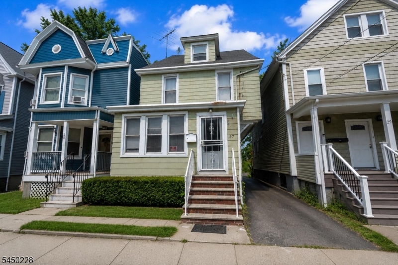 27 Cummings St