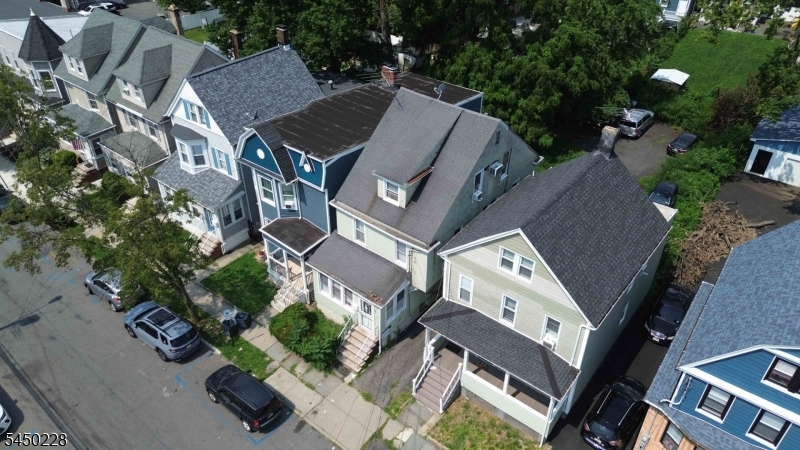 27 Cummings St