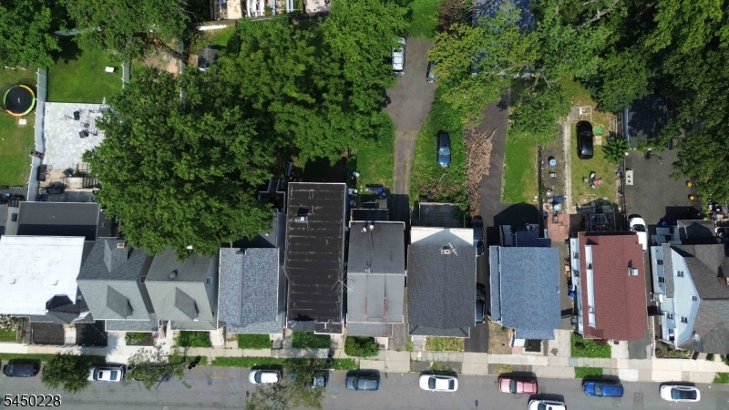 27 Cummings St