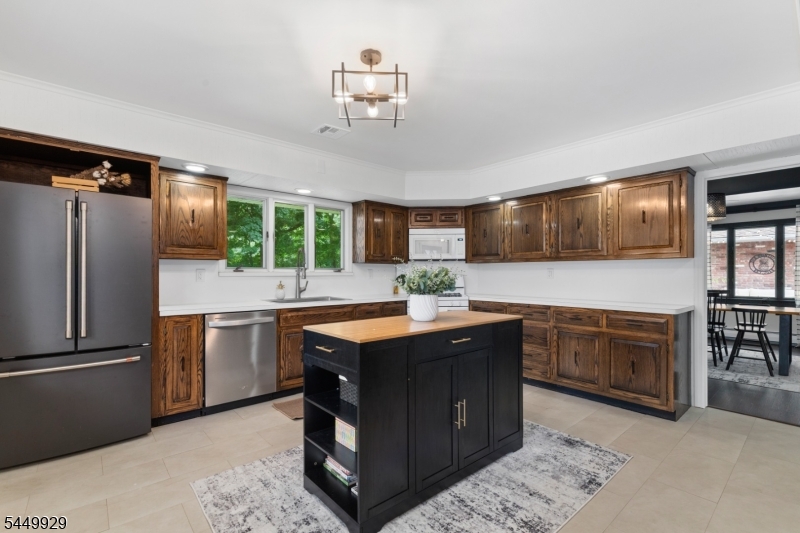 49 Dogwood Dr
