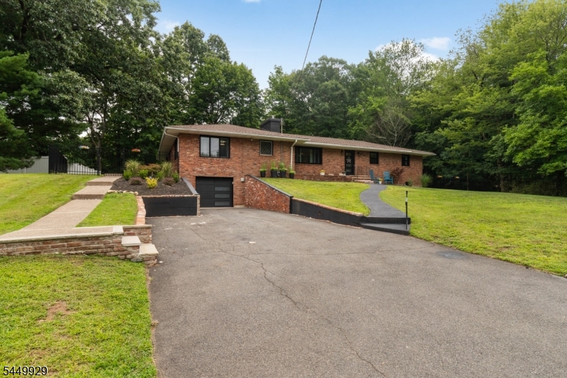 49 Dogwood Dr