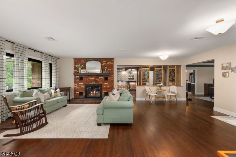 49 Dogwood Dr
