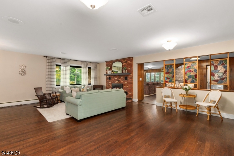 49 Dogwood Dr