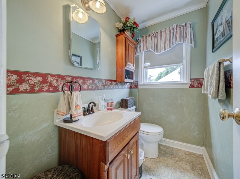 168 E High St
