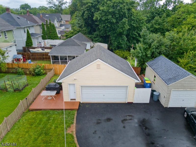168 E High St