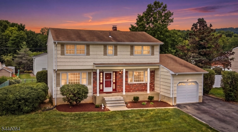 13 Ledgewood Rd