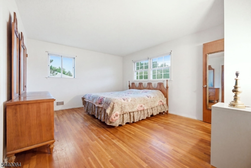 13 Ledgewood Rd