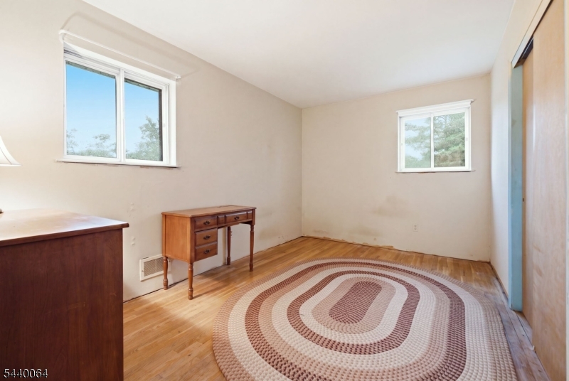 13 Ledgewood Rd