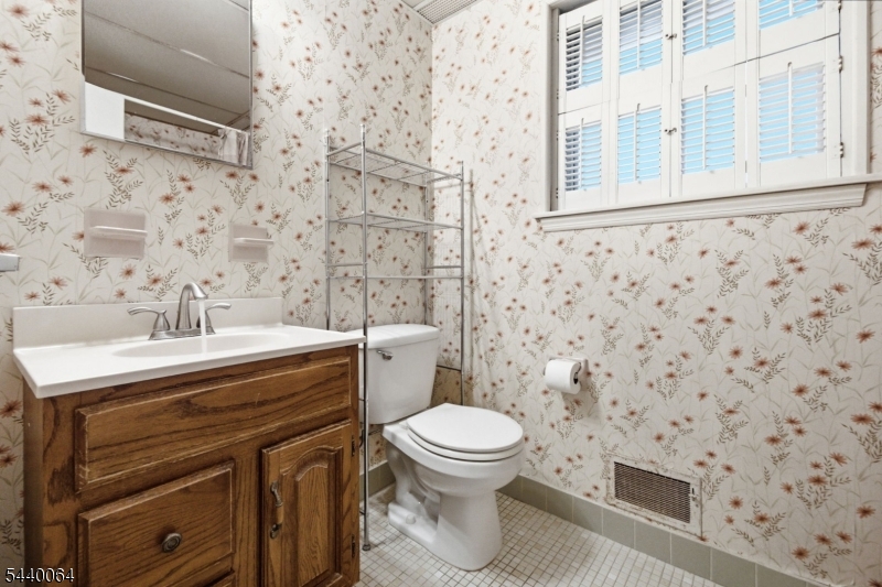 13 Ledgewood Rd