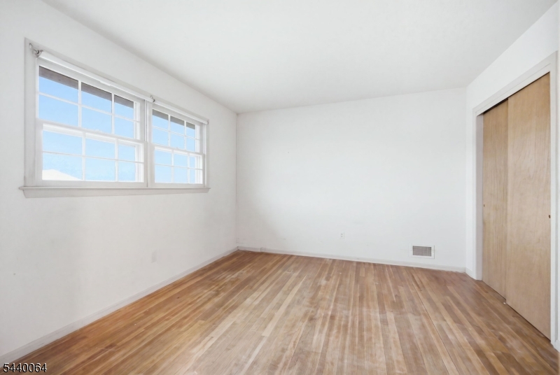 13 Ledgewood Rd