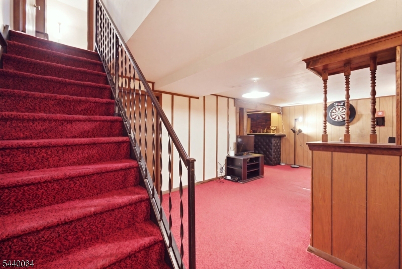 13 Ledgewood Rd