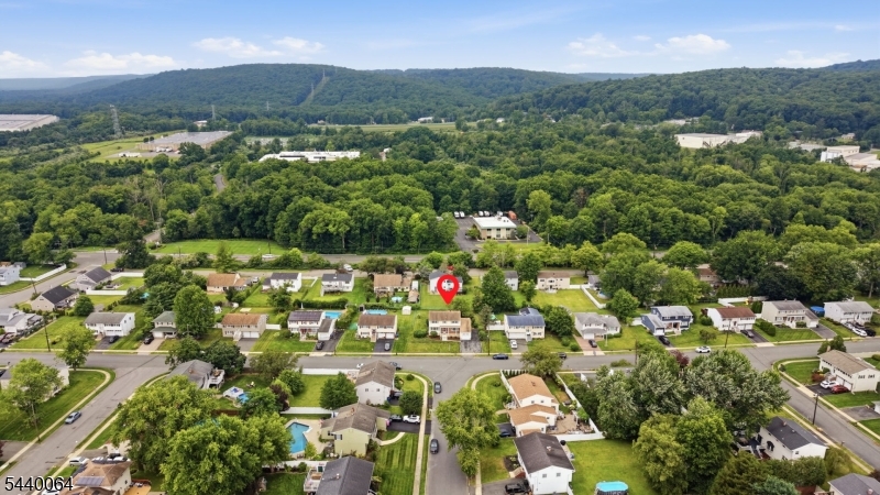 13 Ledgewood Rd
