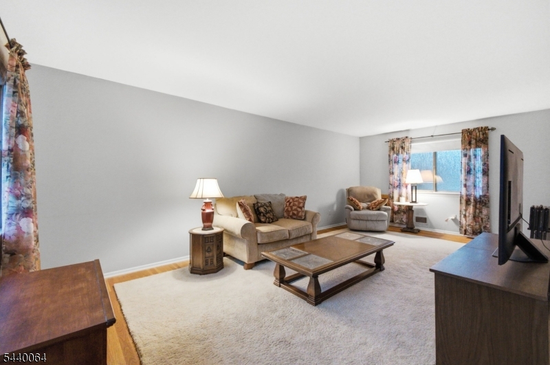 13 Ledgewood Rd