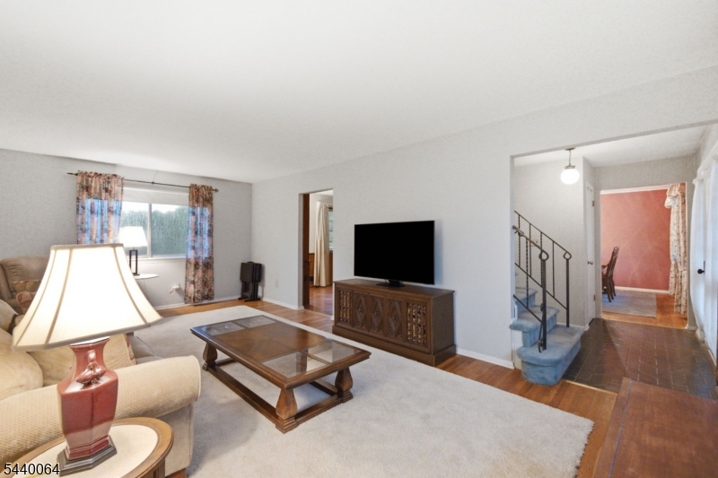 13 Ledgewood Rd
