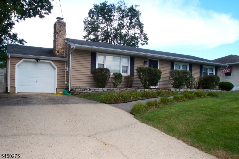 319 Spruce Dr