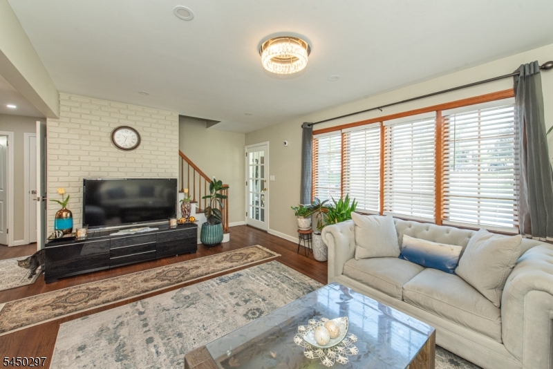54 Hasbrouck Ave