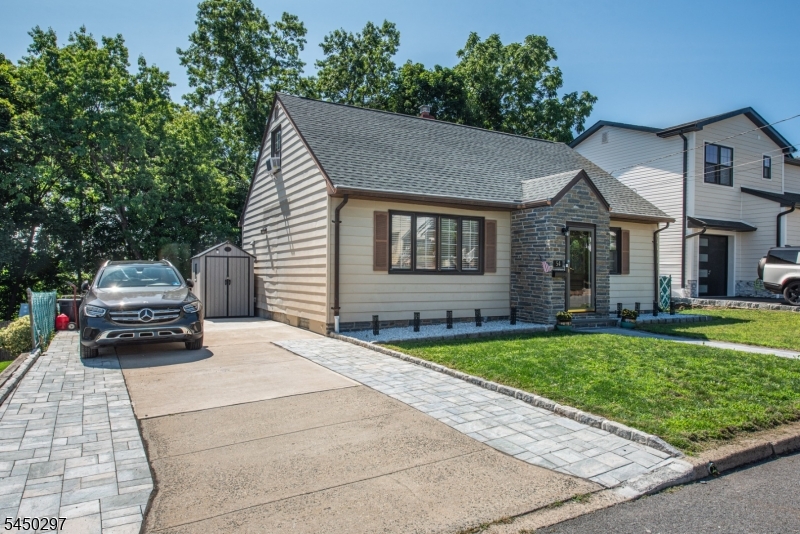 54 Hasbrouck Ave