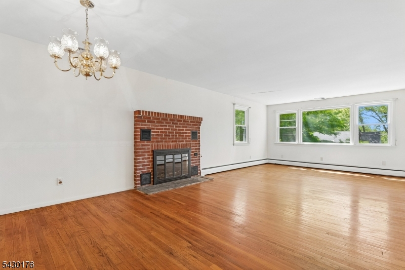 59 Stella Dr