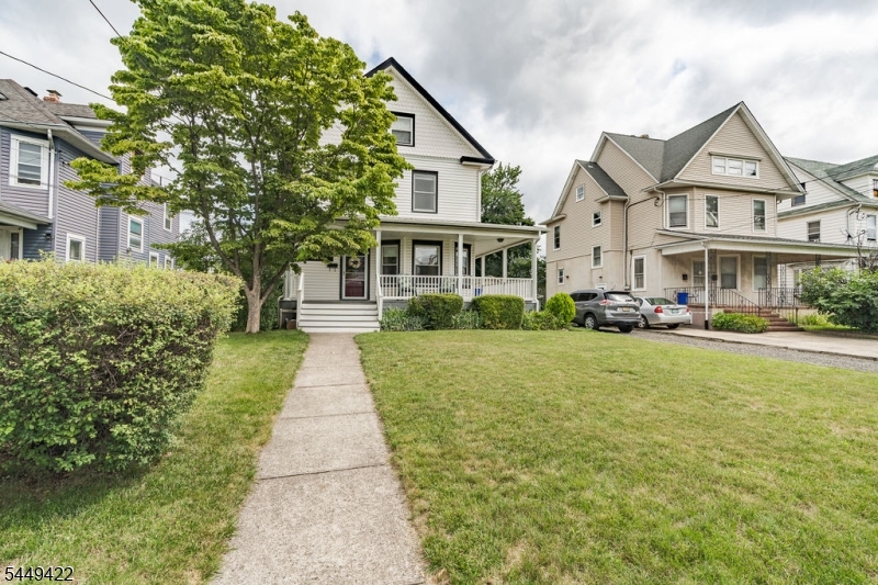 37 W High St