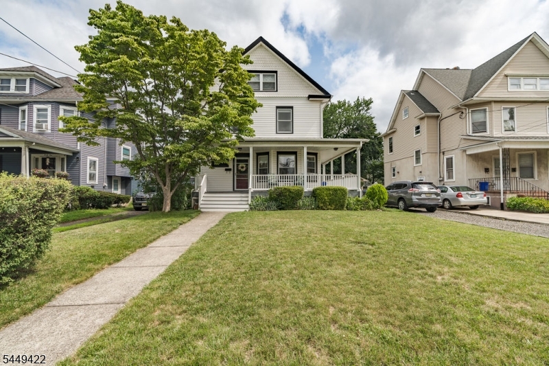 37 W High St