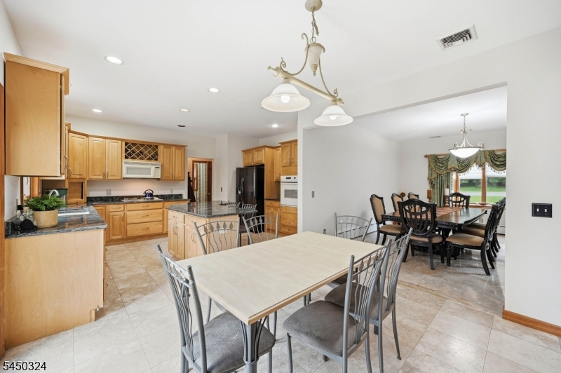 27 Sparrowbush Rd