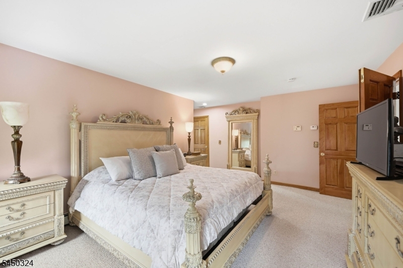 27 Sparrowbush Rd