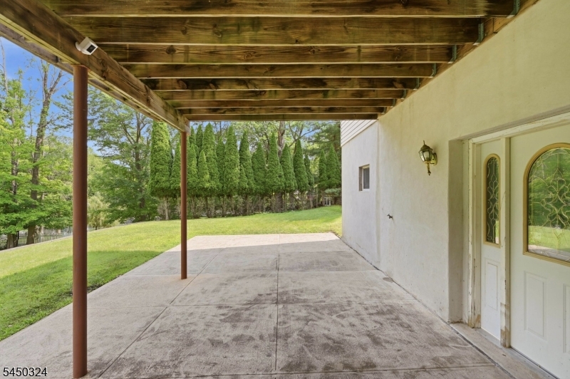 27 Sparrowbush Rd
