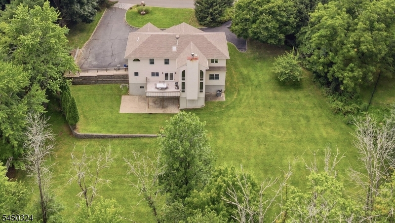 27 Sparrowbush Rd