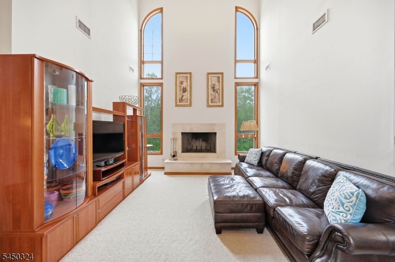 27 Sparrowbush Rd