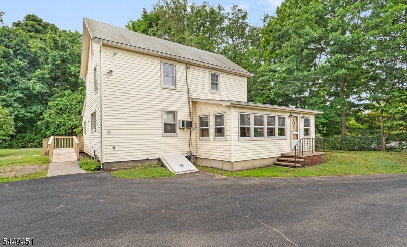 94 Franklin Ave
