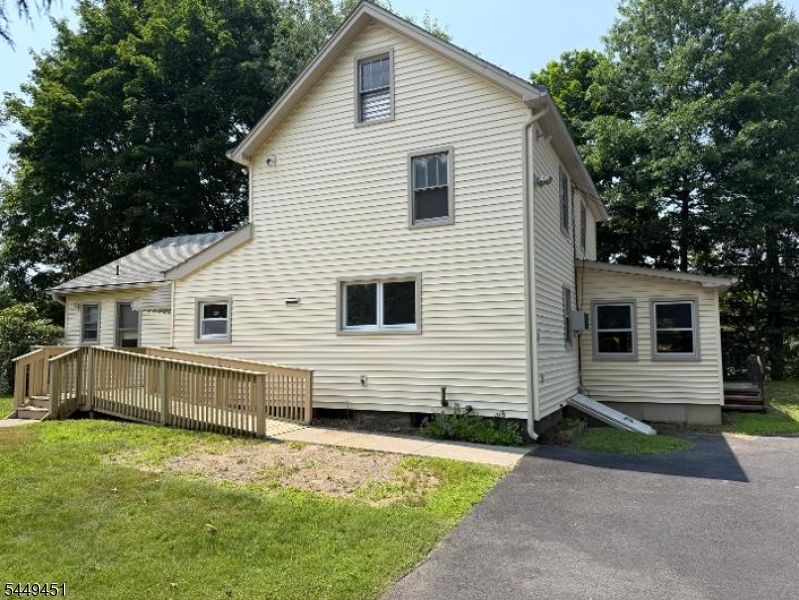 94 Franklin Ave
