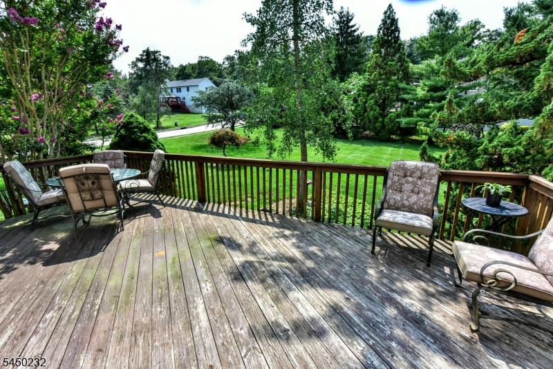 13 Bryan Ct