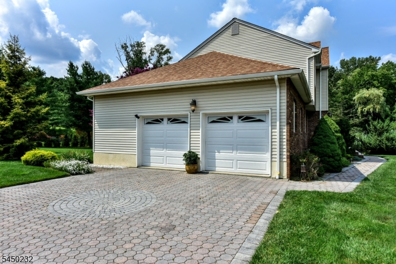 13 Bryan Ct