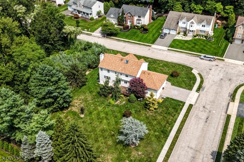 13 Bryan Ct