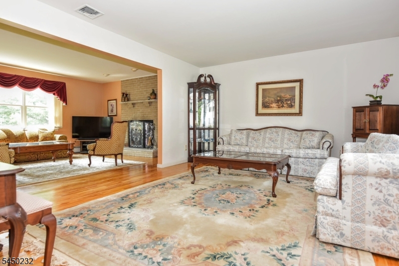 13 Bryan Ct