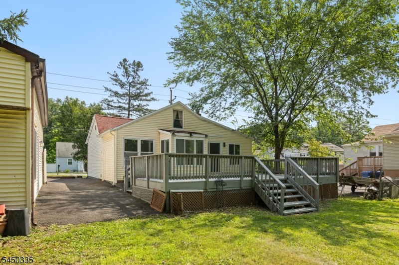 618 Wood Ave